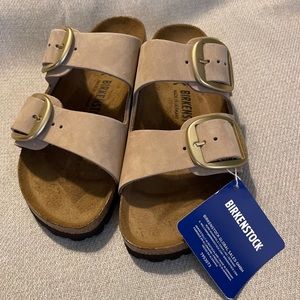 Arizona Big Buckle
Nubuck Leather Size 6-6 1/2 US 37EU